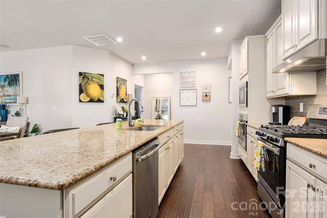 8400 Bretton Woods Drive, Charlotte, NC 28227