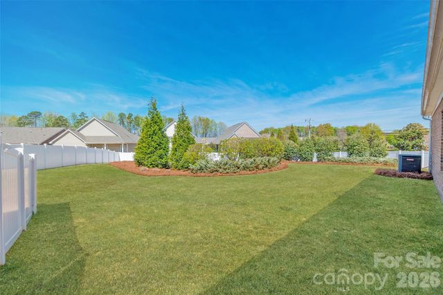 8400 Bretton Woods Drive, Charlotte, NC 28227