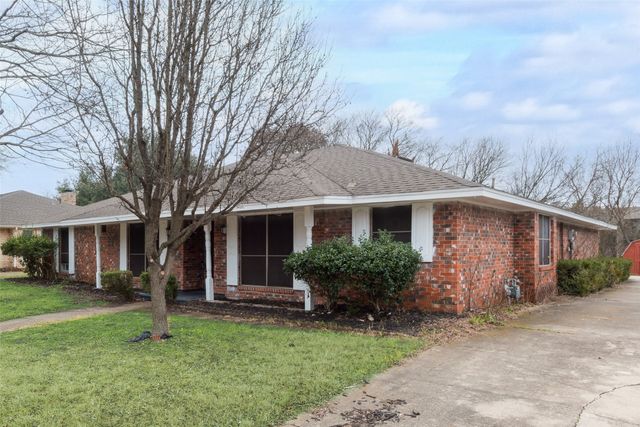 931 Westlake Drive, Desoto, TX 75115