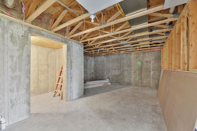 156 S BlueBells Court, Garden Plain, KS 67050