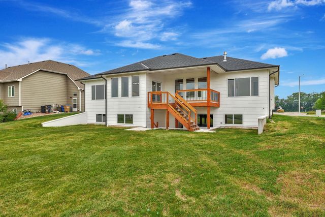 156 S BlueBells Court, Garden Plain, KS 67050