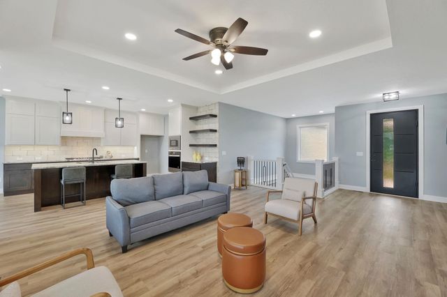 156 S BlueBells Court, Garden Plain, KS 67050