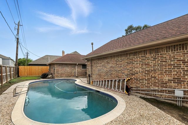 2910 Riata Lane, Houston, TX 77043