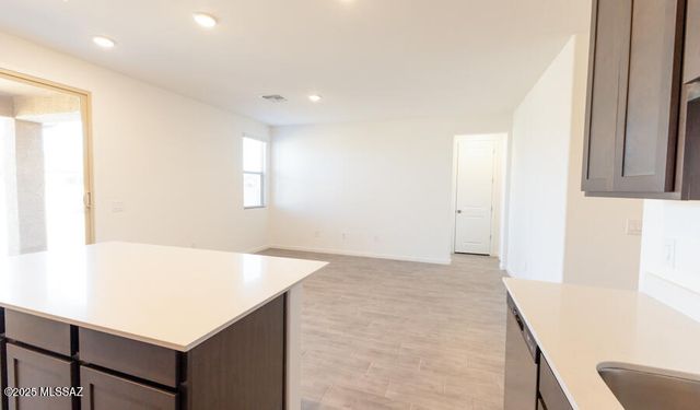 21740 E Crest Avenue, Red Rock, AZ 85145