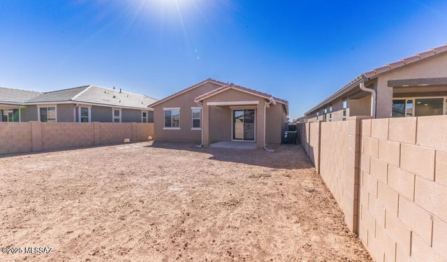 21740 E Crest Avenue, Red Rock, AZ 85145
