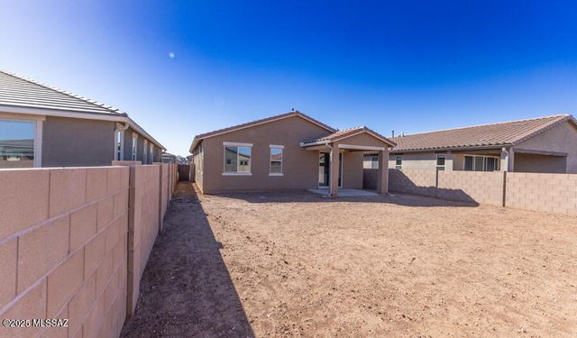 21740 E Crest Avenue, Red Rock, AZ 85145