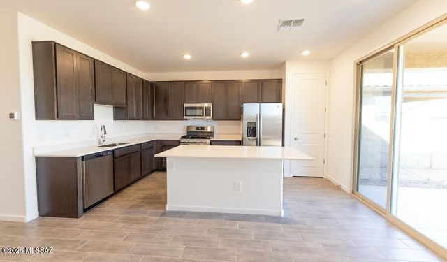 21740 E Crest Avenue, Red Rock, AZ 85145