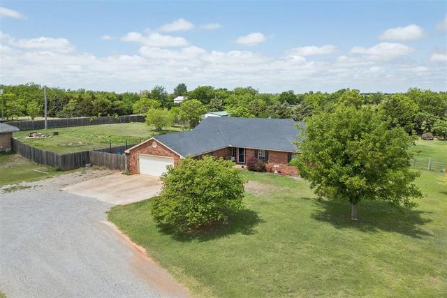 881 Moffat Road NW, Piedmont, OK 73078