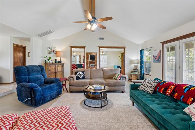 881 Moffat Road NW, Piedmont, OK 73078