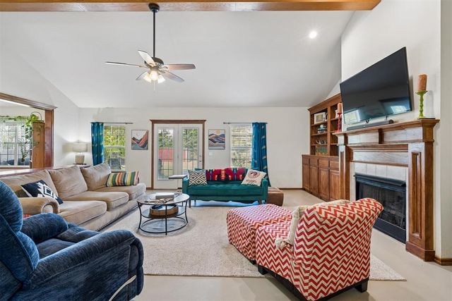 881 Moffat Road NW, Piedmont, OK 73078