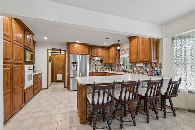 881 Moffat Road NW, Piedmont, OK 73078