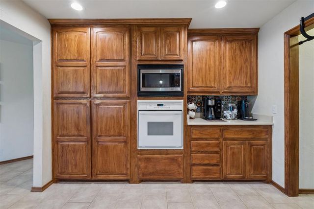 881 Moffat Road NW, Piedmont, OK 73078