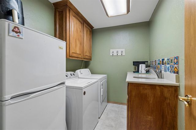 881 Moffat Road NW, Piedmont, OK 73078