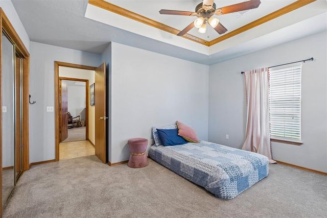 881 Moffat Road NW, Piedmont, OK 73078