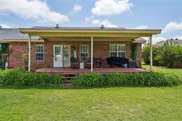 881 Moffat Road NW, Piedmont, OK 73078