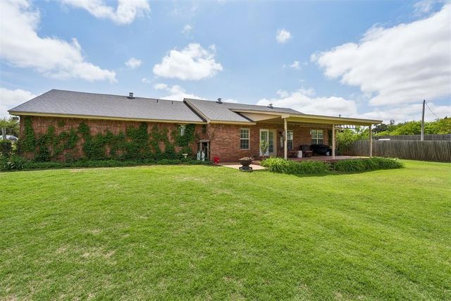 881 Moffat Road NW, Piedmont, OK 73078