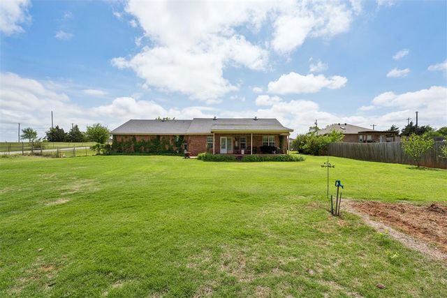 881 Moffat Road NW, Piedmont, OK 73078