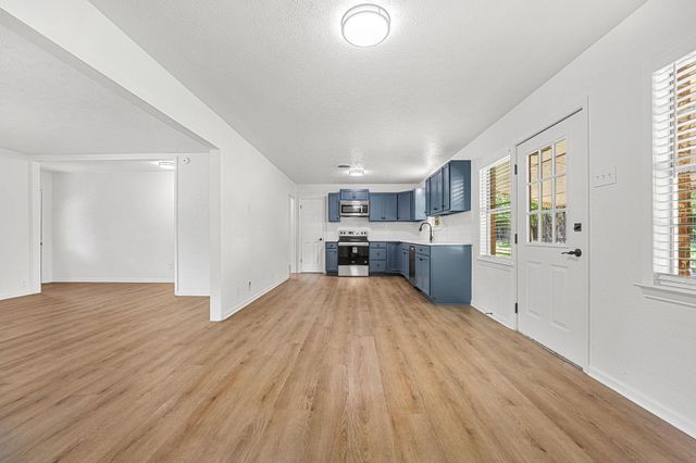 1318 Live Oak DR, Belton, TX 76513