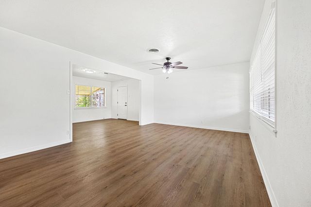 1318 Live Oak DR, Belton, TX 76513