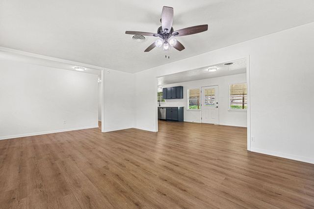 1318 Live Oak DR, Belton, TX 76513