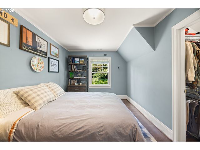 4061 Sw GREENLEAF Dr, Portland, OR 97221