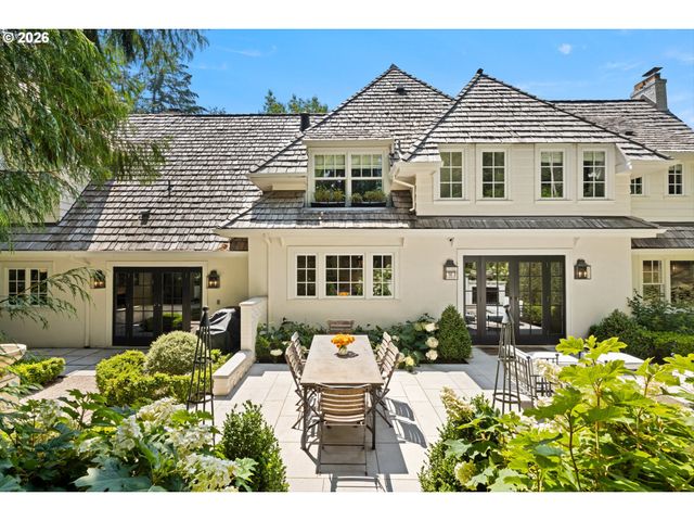 4061 Sw GREENLEAF Dr, Portland, OR 97221