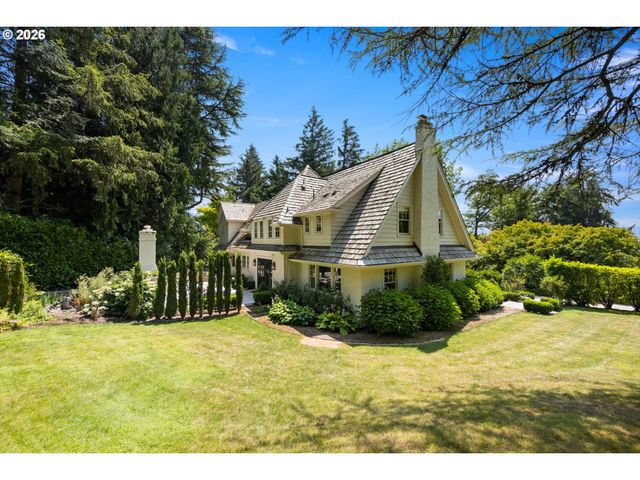 4061 Sw GREENLEAF Dr, Portland, OR 97221