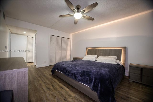 16100 Golf Club Rd 202, Weston, FL 33326