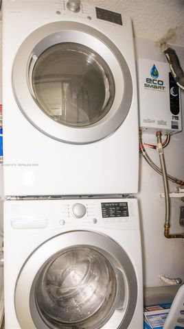 16100 Golf Club Rd 202, Weston, FL 33326