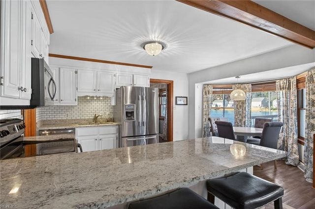 4108 Lakeview DR, Chesapeake, VA 23323