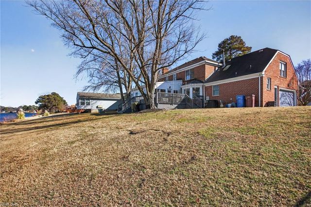 4108 Lakeview DR, Chesapeake, VA 23323