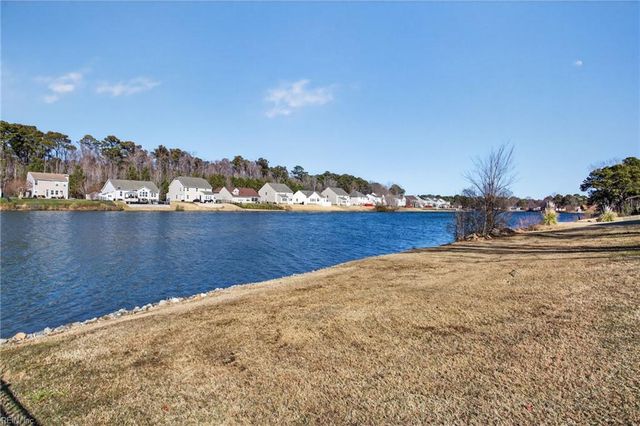 4108 Lakeview DR, Chesapeake, VA 23323