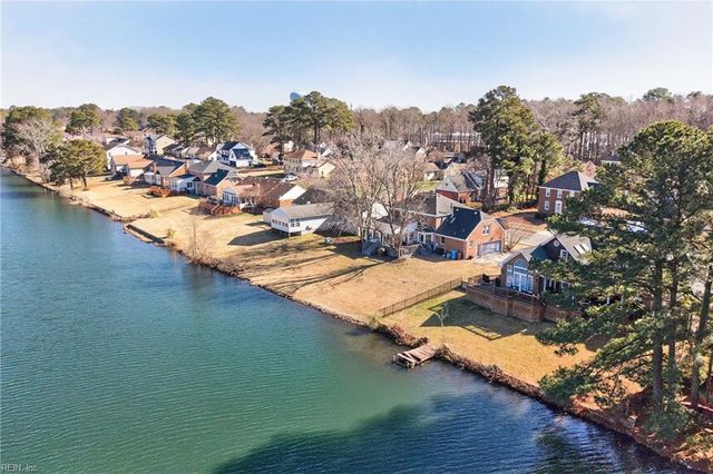 4108 Lakeview DR, Chesapeake, VA 23323