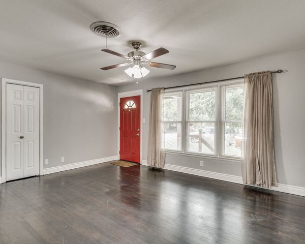 1108 Chester Street, Cleburne, TX 76033