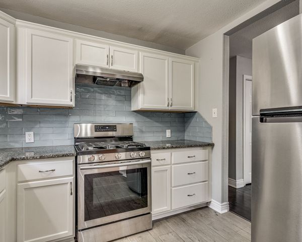 1108 Chester Street, Cleburne, TX 76033
