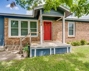 1108 Chester Street, Cleburne, TX 76033