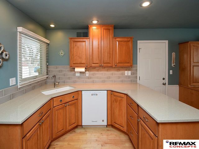 1127 Mulder Drive, Lincoln, NE 68510