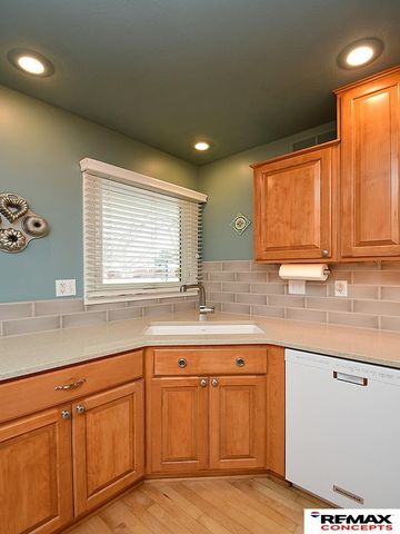 1127 Mulder Drive, Lincoln, NE 68510