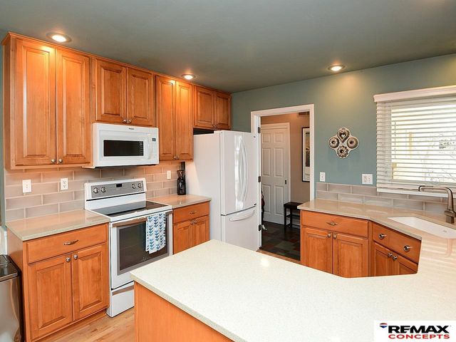 1127 Mulder Drive, Lincoln, NE 68510