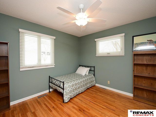 1127 Mulder Drive, Lincoln, NE 68510