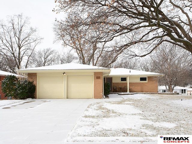 1127 Mulder Drive, Lincoln, NE 68510