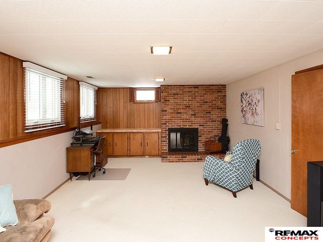 1127 Mulder Drive, Lincoln, NE 68510