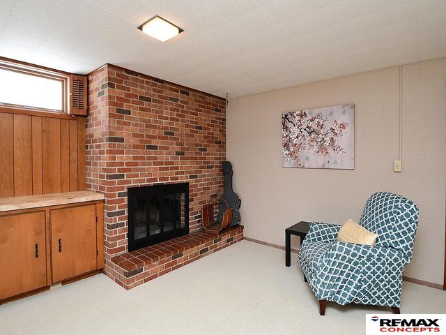 1127 Mulder Drive, Lincoln, NE 68510