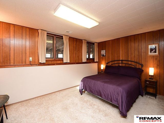 1127 Mulder Drive, Lincoln, NE 68510