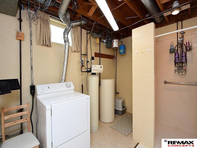 1127 Mulder Drive, Lincoln, NE 68510