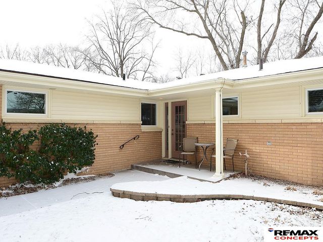 1127 Mulder Drive, Lincoln, NE 68510