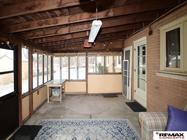 1127 Mulder Drive, Lincoln, NE 68510