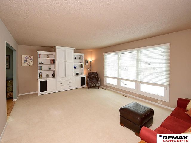 1127 Mulder Drive, Lincoln, NE 68510