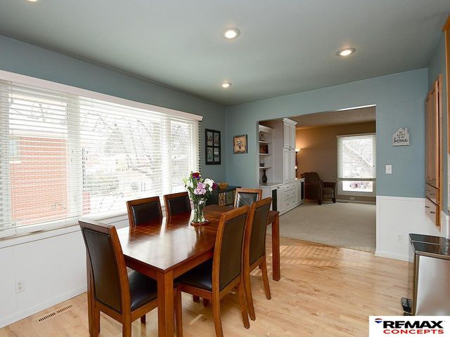 1127 Mulder Drive, Lincoln, NE 68510