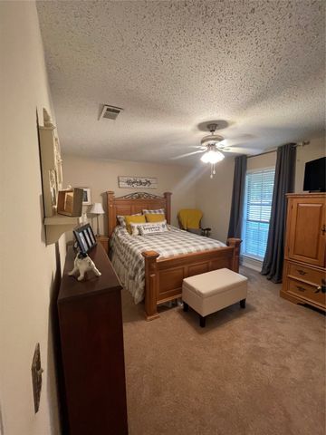 805 10th Street NW, Springhill, LA 71075